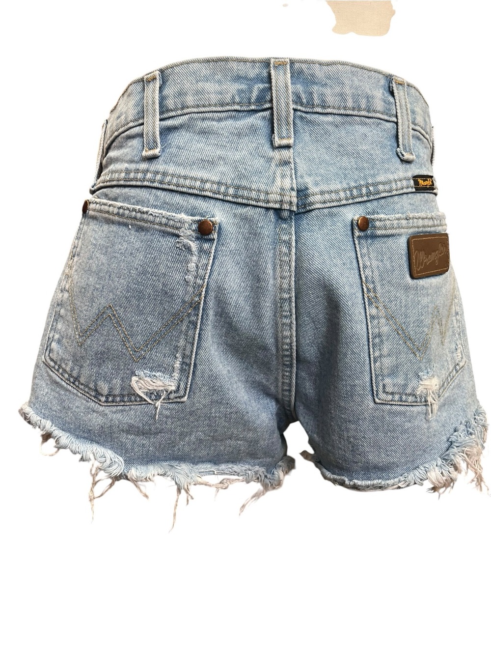 Wrangler Reworked Distressed Cutoff Denim Shorts Light Wash High Rise Size 30 - Picture 3 of 9